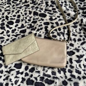 Fossil purse